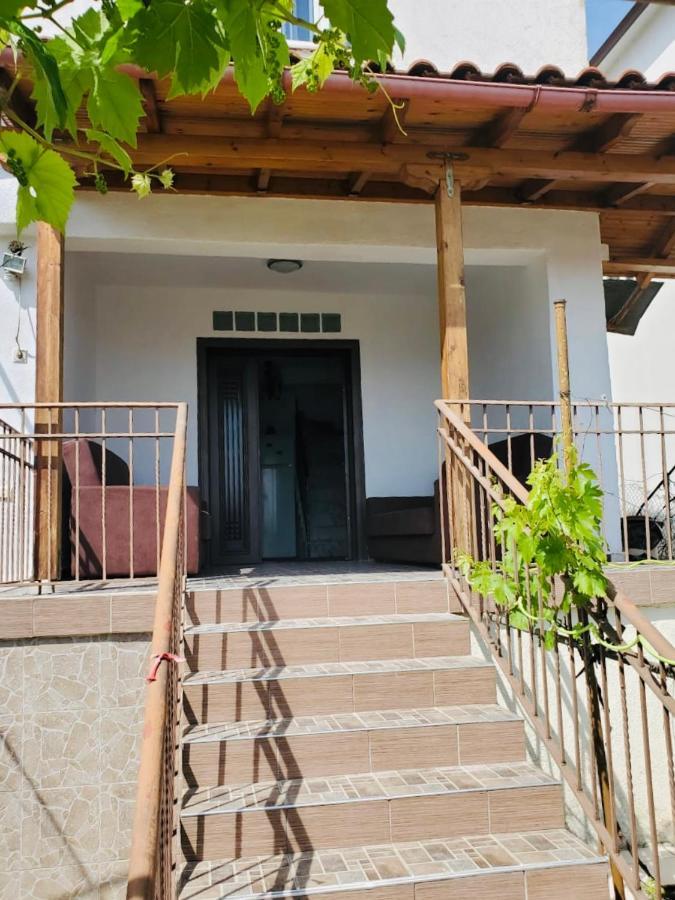 Lake Ohrid Guesthouse "Villa Valentina" Pogradec Eksteriør billede