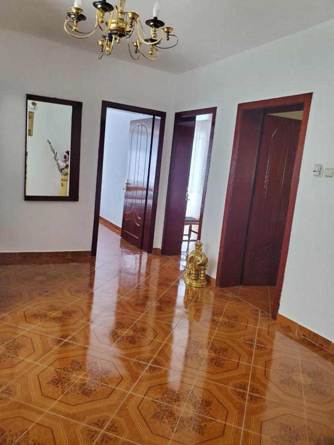 Lake Ohrid Guesthouse "Villa Valentina" Pogradec Eksteriør billede